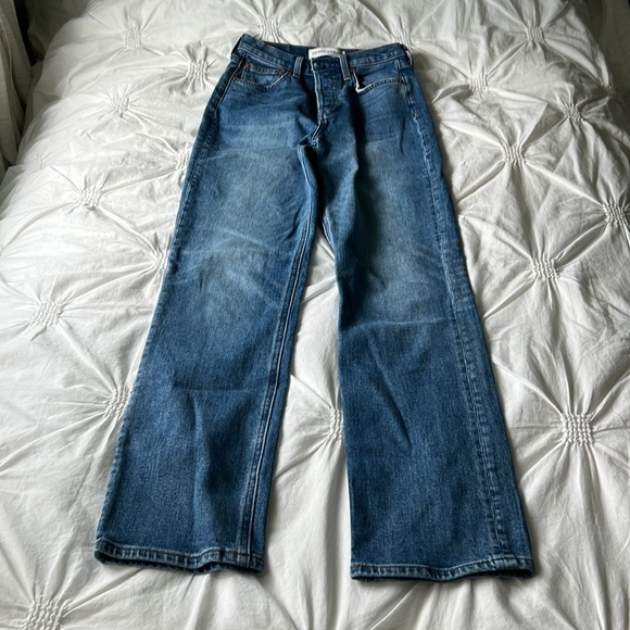 Denim Forum. Arlo high rise straight. - Picture 2 of 5